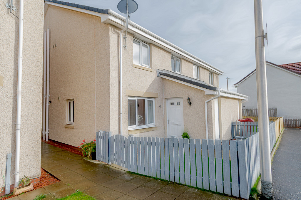 _TaylorWilliam's tweet image. For Sale:

2 bedroom semi-detached house
King Seat Place, #Maddiston

Offers Over: £112,500

Rare to the market this immaculately presented quarter villa located in the Ochilview development in Maddiston.

View Property: bit.ly/2GLdM8D