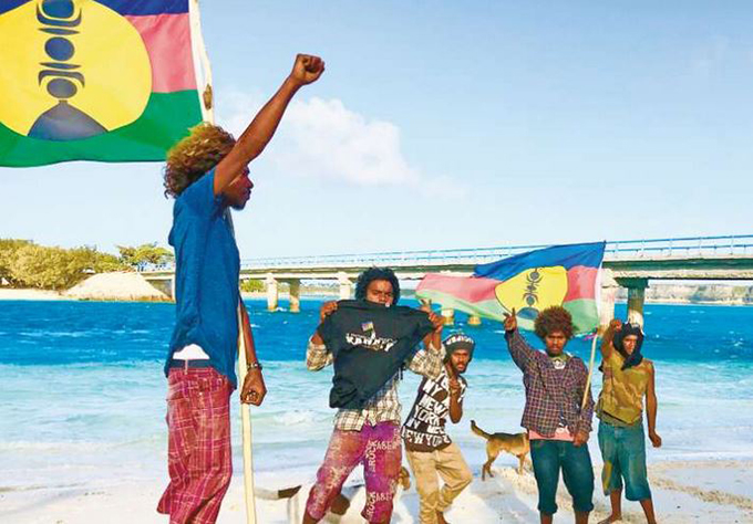 Victory in defeat for #Kanak #independence movement in latest referendum #AsiaPacificReport @pacmedcentre @Mtuilaepataylor @shrek45 @kanakyOnLine #KanakNews #kanaky #independencevote #France #NewCaledonia asiapacificreport.nz/2020/10/06/vic…