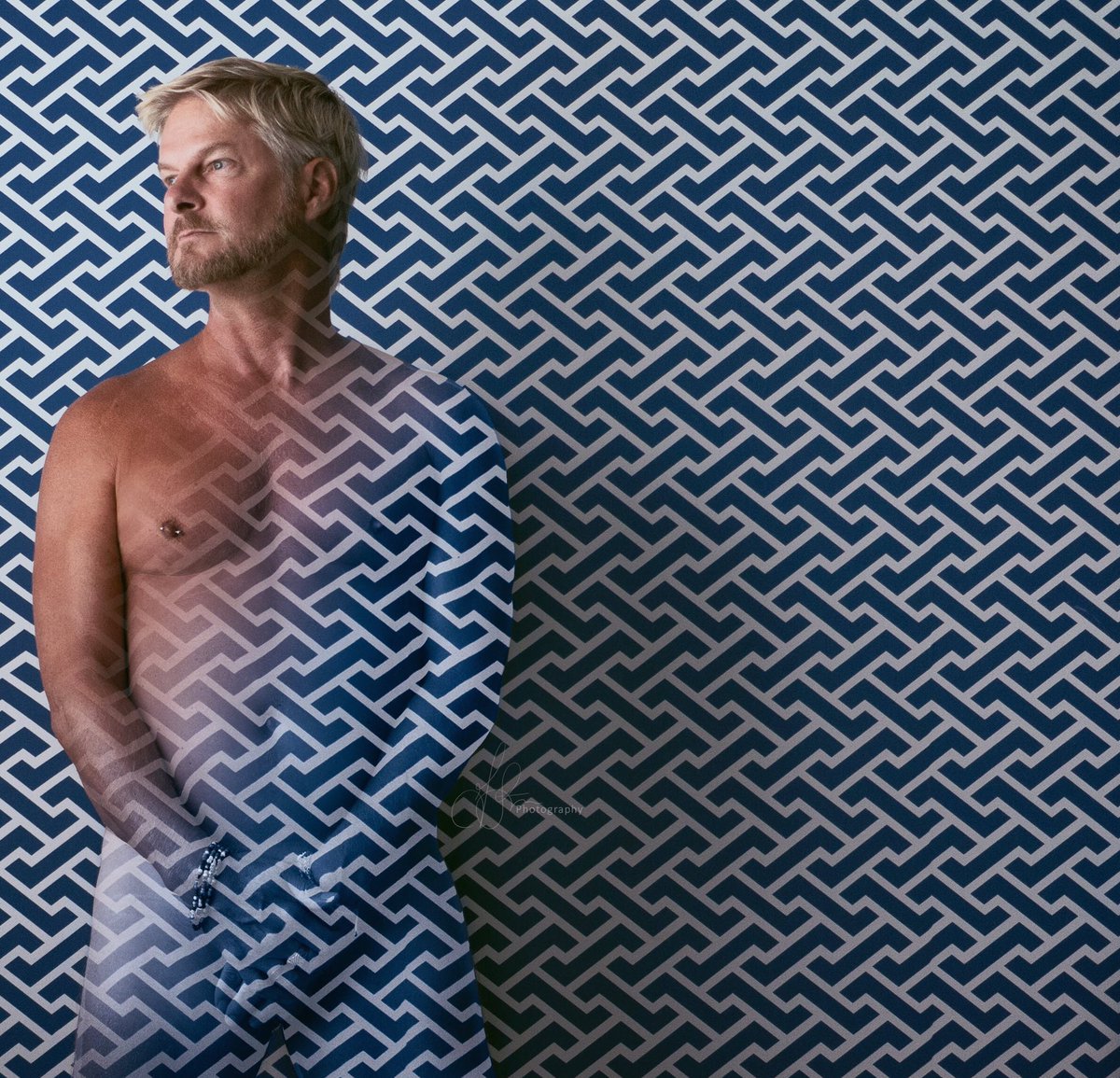 jgriffith615's tweet photo. Retro fun in Palm Springs #DesertDesign #LoveAllManKind #HolidayHouse #CovidSummer2020 #LoveIsLove🏳️‍🌈 #NoHate #Ageism #Dad #WallPaper #MalePhotography #LGBTQ🌈 #EyesWideShut Photography by @Jagasonart on Instagram https://t.co/xQQCgN8LRG