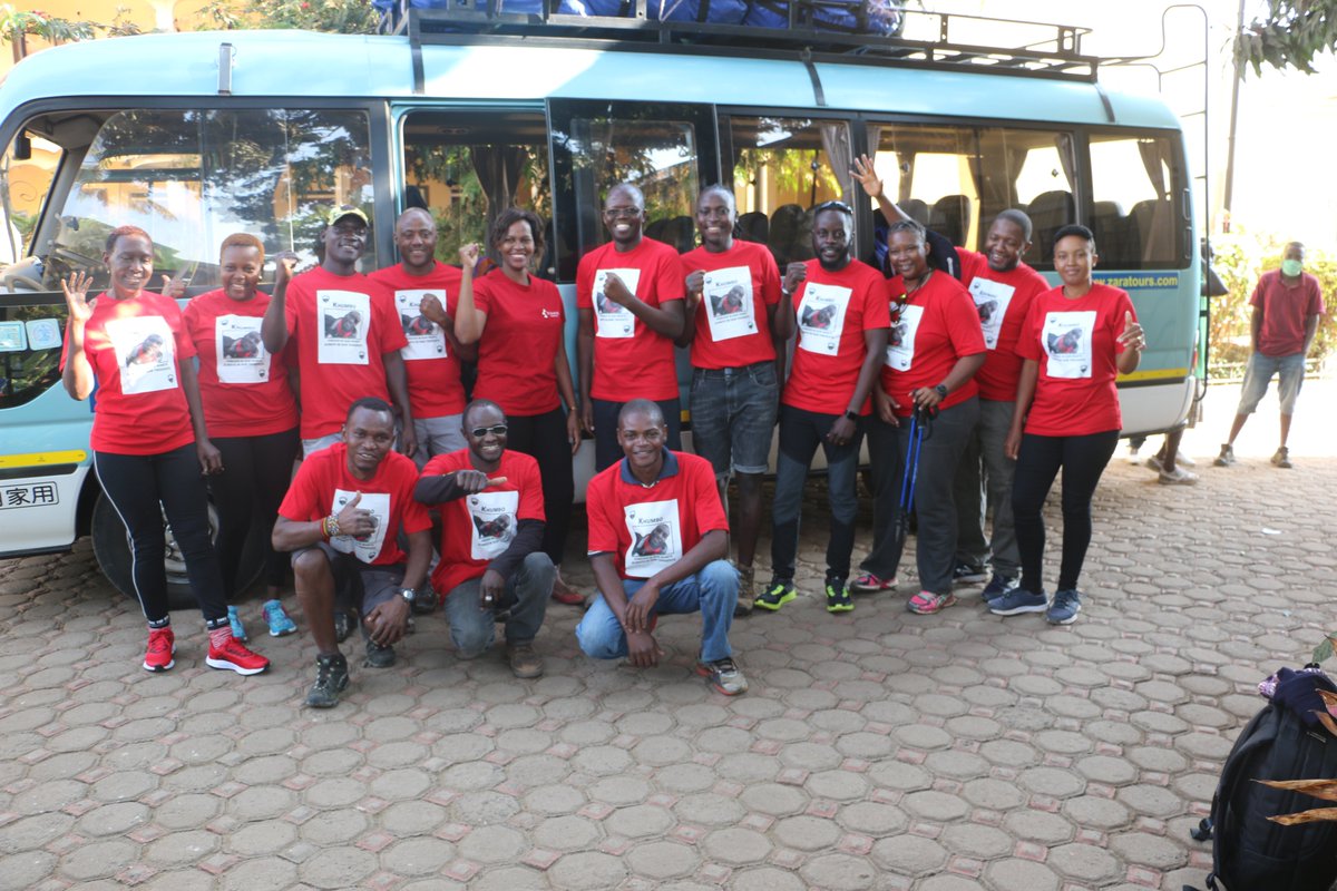 ZaraProperties's tweet photo. Utalii wa ndani na https://t.co/oEWOCrMw8n wafanyakazi wa Benki Kuu Ya Tanzania wakiwa tayari kwa #Kilitour ndani ya #SpringlandsHotel #BestHotelInKilimanjaro #safetytogether 
#GroupOfTheYear https://t.co/KqDqf4hmO7