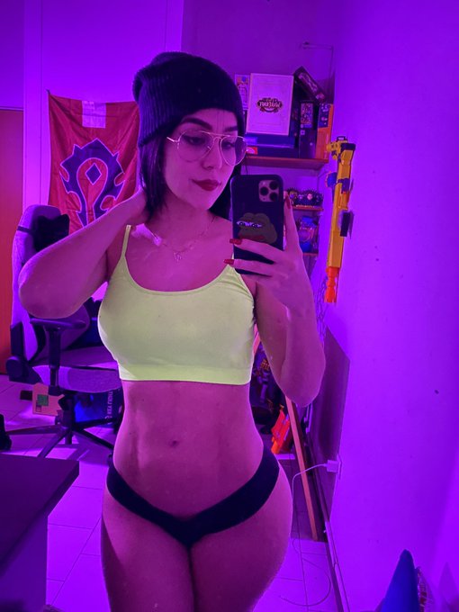 Buenas noches ❤️ https://t.co/2ImWV6pXjq