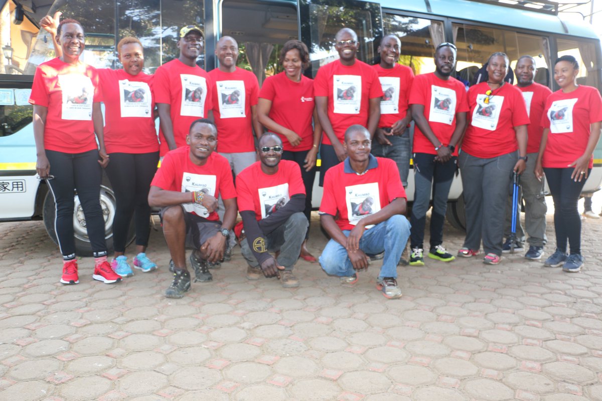 ZaraProperties's tweet photo. Utalii wa ndani na https://t.co/oEWOCrMw8n wafanyakazi wa Benki Kuu Ya Tanzania wakiwa tayari kwa #Kilitour ndani ya #SpringlandsHotel #BestHotelInKilimanjaro #safetytogether 
#GroupOfTheYear https://t.co/KqDqf4hmO7