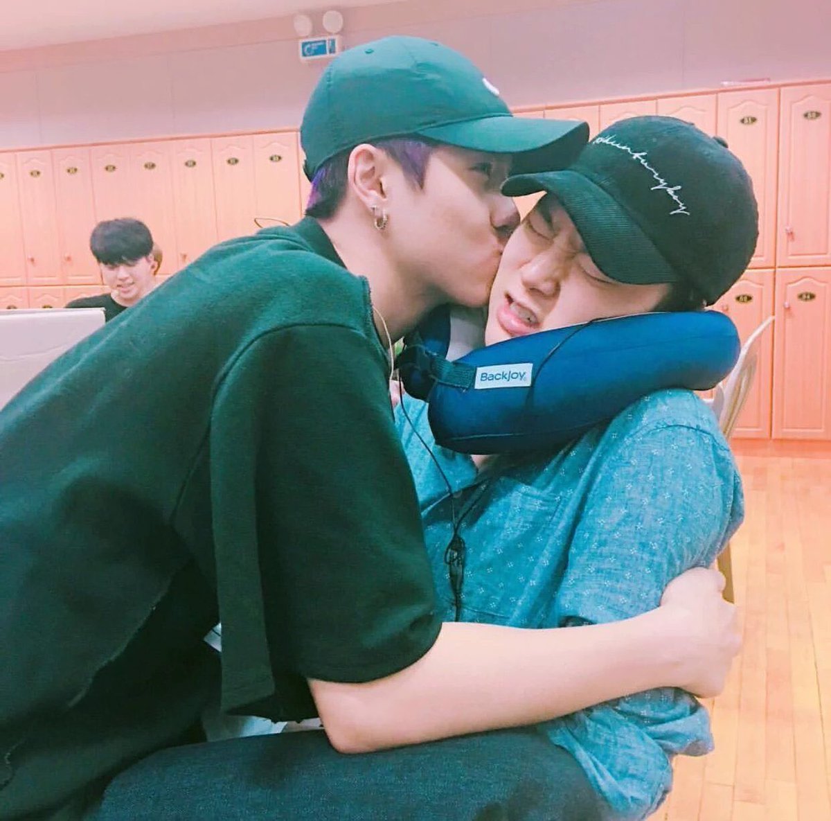 KDH_ent's tweet photo. “동하니 화이팅!” ㅠㅠㅠㅠ https://t.co/mrlqmSuwY4