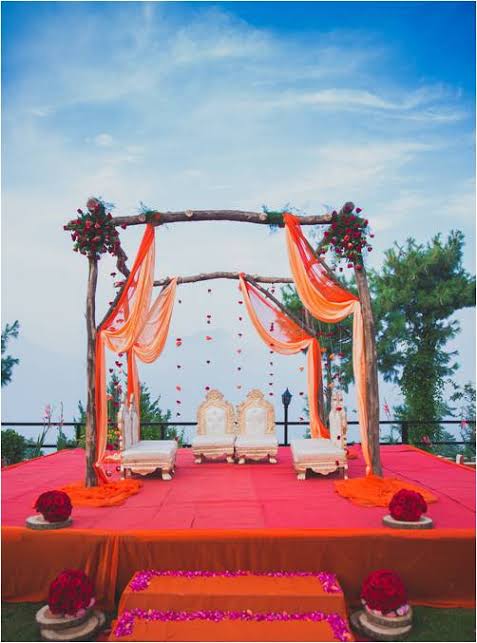 ARGHYASANYAL4's tweet photo. Our team of professionals brings you immeasurable experience in staging Great Indian Weddings &amp; making your special moment an unforgettable celebration #wedding #destination #weddinganniversary #Spectaculaire https://t.co/ZQnQH6VgTz
