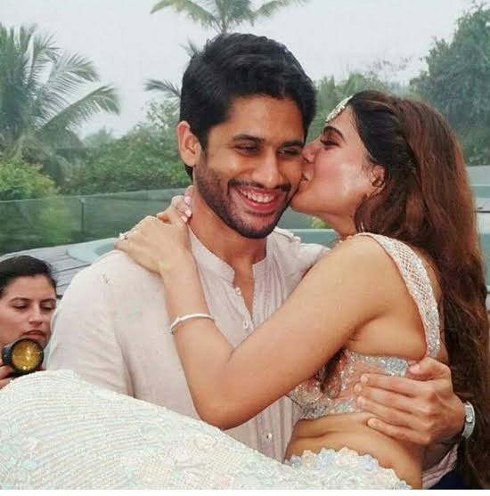Mehendi functionJust look at them how adorable they are looking Blush on their faces tho  #SamanthaAkkineni  #chaysam