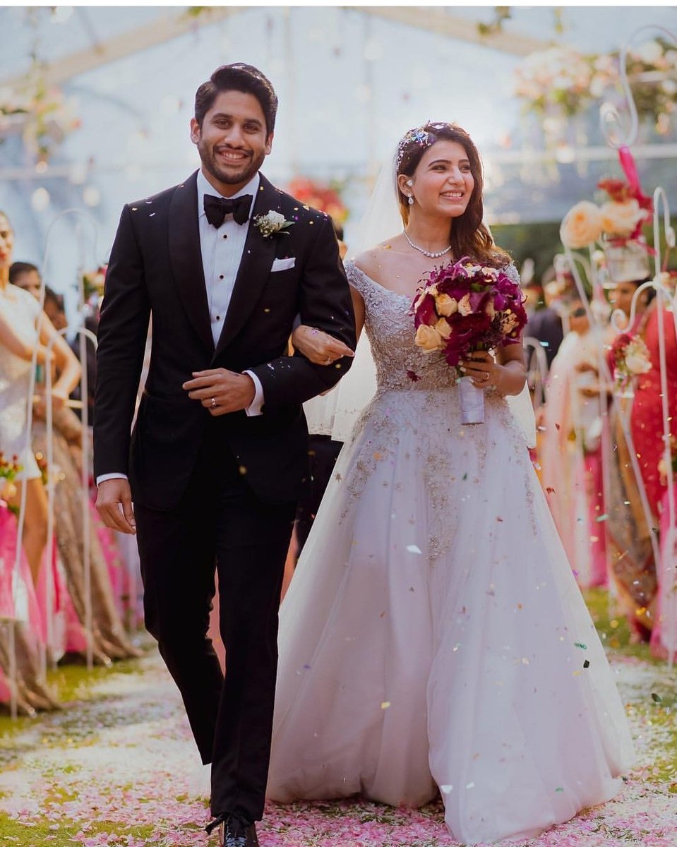 Evariki evarini jathaga anukuntadooAakhariki vallane oo chota kalipesthadu.....This lyrics aptly suits for chaysamOn October 7th       _Christian marriage  #SamanthaAkkineni  #chaysam