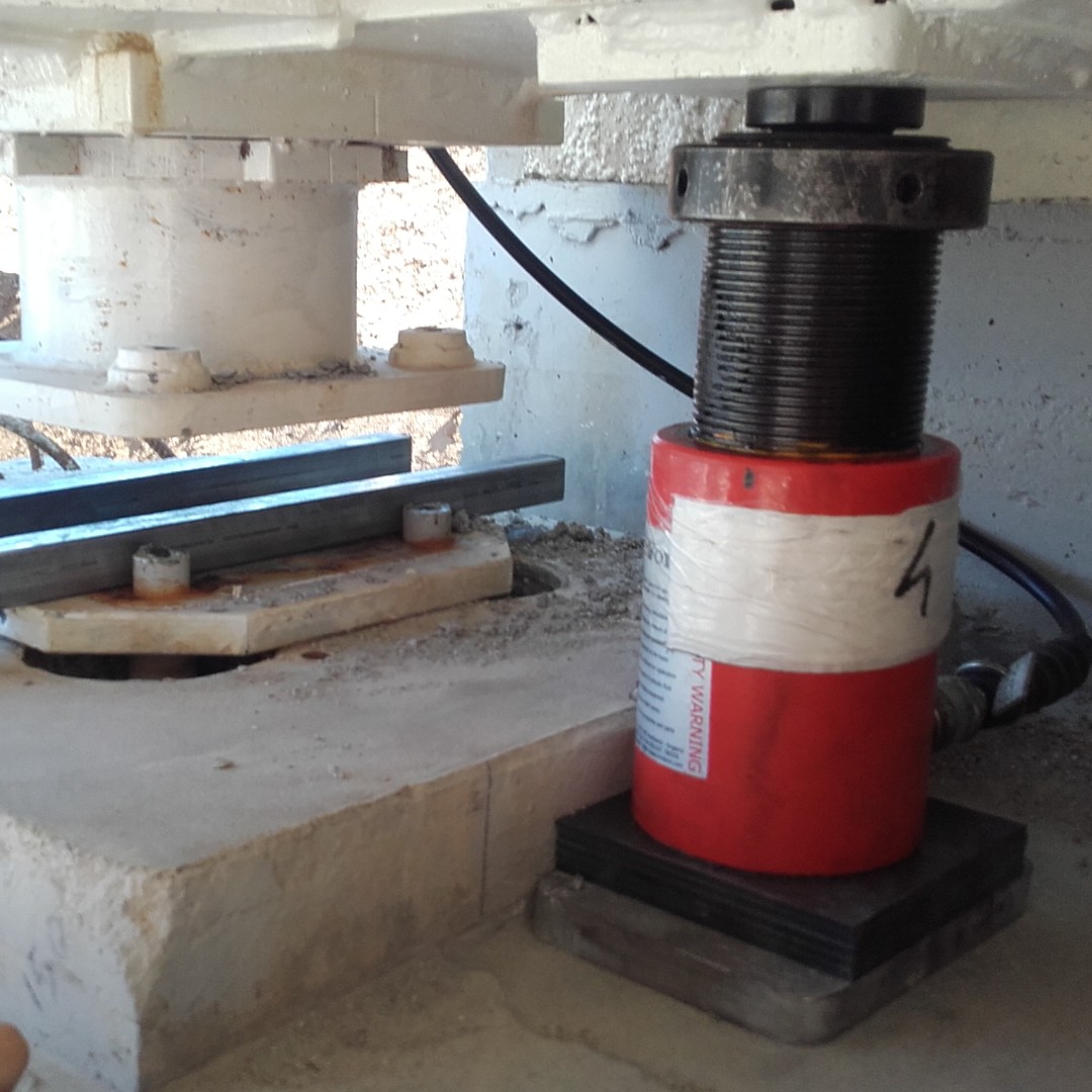 ProtecItaly's tweet photo. Protec Srl assisted an Italian client with the lifting & repositioning of a pedestrian bridge at San Vincenzo train station. @HiForceLimited products taken from the rental fleet were used to complete the job. #protecsrl #protecitaly #hiforce #cylinders #pumps #rental #bridgelift https://t.co/04RxzWMYgi