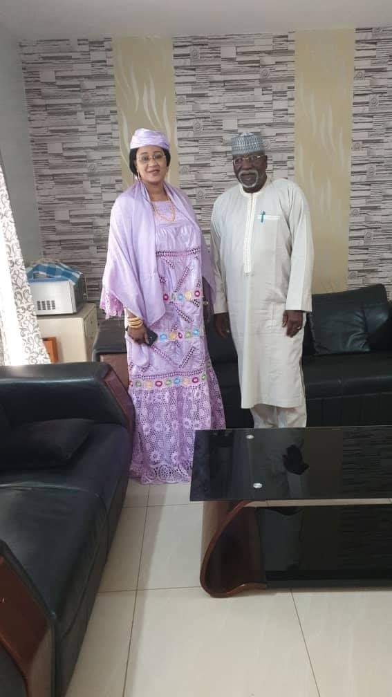 YacReki's tweet photo. La Délégation du Mouvement Kourcia a été reçue par M.Amadou Djibo, Président du #FRDDR, du #Cap 21 et du parti #UNI. les échanges ont porté sur les objectifs de l'Association #MoNDe #Kourcia et sa démarche pour un appel à la cohésion pour des élections apaisées. https://t.co/WX9dRerfyy