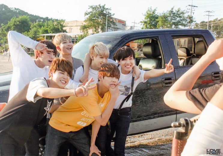 BTS_All4U's tweet photo. ^공익트윗^ 또 작성합니다^__^
아껴왔던 화양연화 갬성짤 대방출 https://t.co/BRoYASWusD
