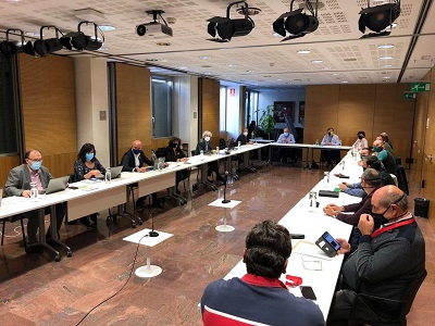 Gastromercat1's tweet photo. Acorden que les pròximes eleccions agràries, que tindran lloc l’any 2021, siguin les primeres en què es podrà votar electrònicament.

⬇️https://t.co/rxZKGKQjzN
📸DARP https://t.co/aFR9ziudUv