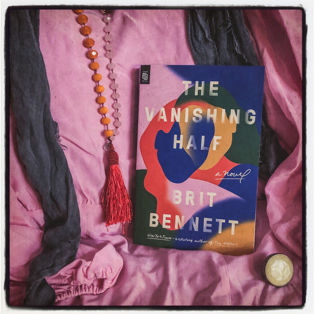 Kate_Reader_Swe's tweet photo. The Vanishing Half by Brit Bennett

I feel so enriched from having read this book. I loved the language; the varying lengths of sentences and paragraphs matching the mood and tempo of the part of the story being told, the subtle changes in structure and vocabulary depending on > https://t.co/6t6YRjQ6nS