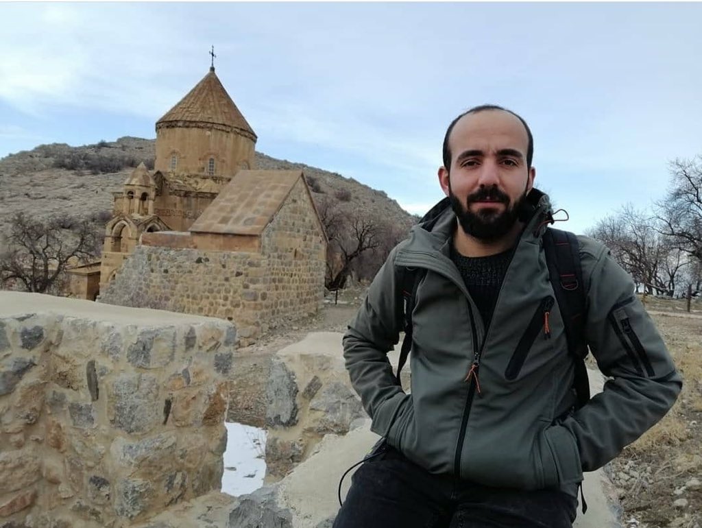 Van’da aralarında muhabirimiz Şehriban Abi’nin de aralarında olduğu gazeteci arkadaşlarımız gözaltına alındı. Gazetecilere 24 saatlik avukat kısıtlaması gerildi.