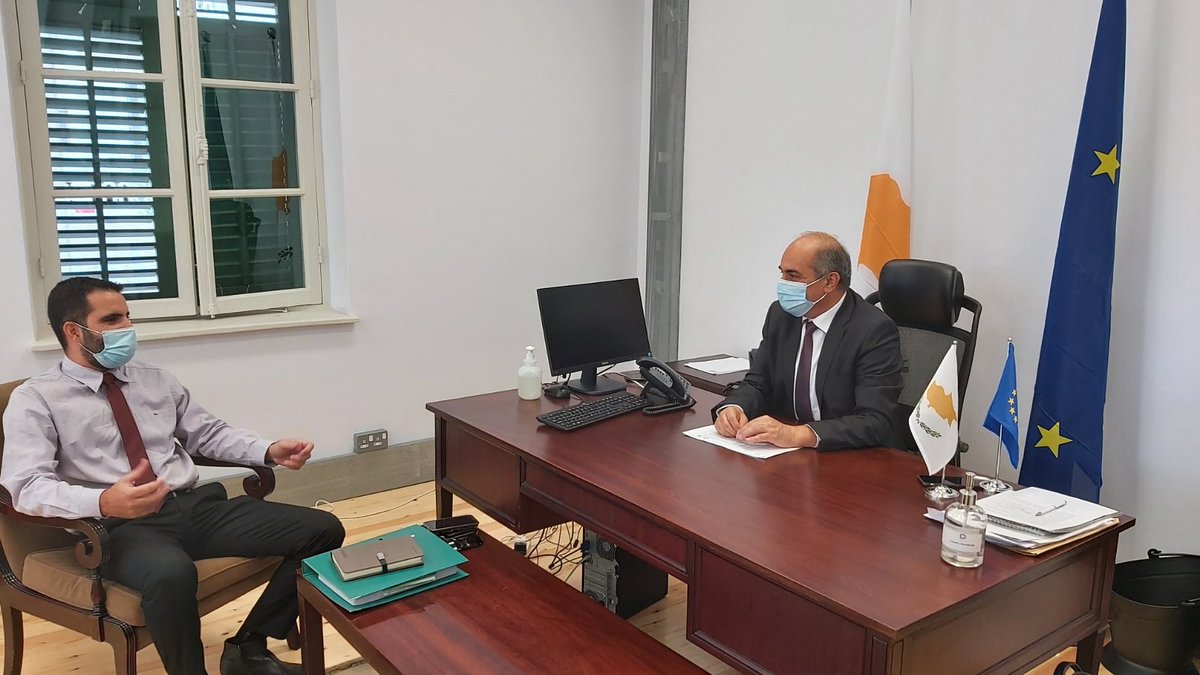 Συνάντηση με αντιπροσωπεία του ΠΑ.ΣΥ.ΠΑ.ΓΕ.Φ.,κατά την οποία συζητήθηκαν αιτήματα και προτάσεις του κλάδου για παραχώρηση κινήτρων και  οικονομικών ελαφρύνσεων προκειμένου οι τοπικές φαρμακοβιομηχανίες,να μπορούν να αντεπεξέλθουν στο παγκόσμιο ανταγωνιστικό περιβάλλον.