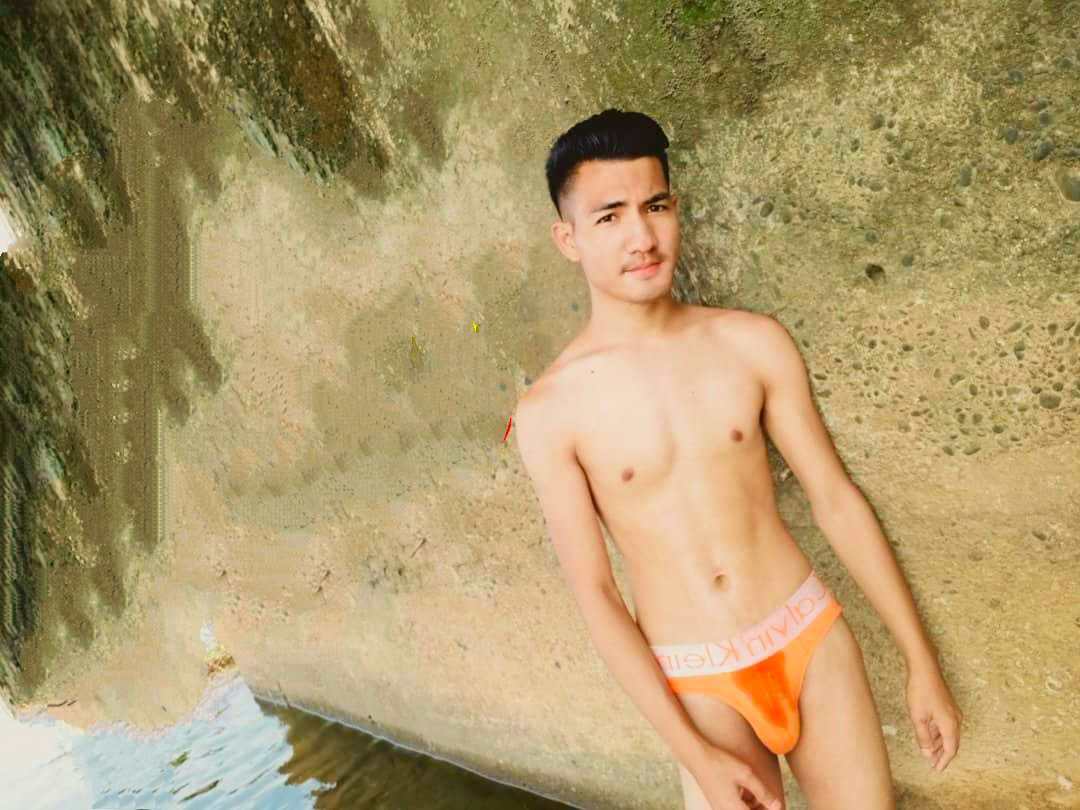 Phyo Htet Naing @PhyoHtetNaing13  X 