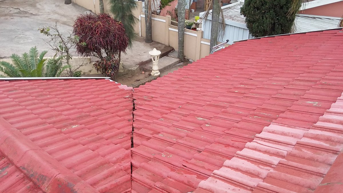 higeneservices's tweet photo. We are Kzn based roof cleaning company, we also do walls, Pool surrounding, Garden furniture, Paving, Patio, Drive way.  
Contact us on 0670529648 or Email us HighGeneptyltd@gmail.com https://t.co/098h2uogGh