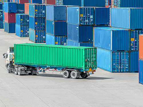 martgreenzim's tweet photo. At Martgreen International, customer service is not just a department but is the entire company. It is our duty to satisfy your transport and logistics needs.
#TransportSolutions #ClearanceSolutions
“A satisfied customer is the best business strategy"~ Michael LeBoeuf
#ChooseUs https://t.co/yPSm4cjDgD