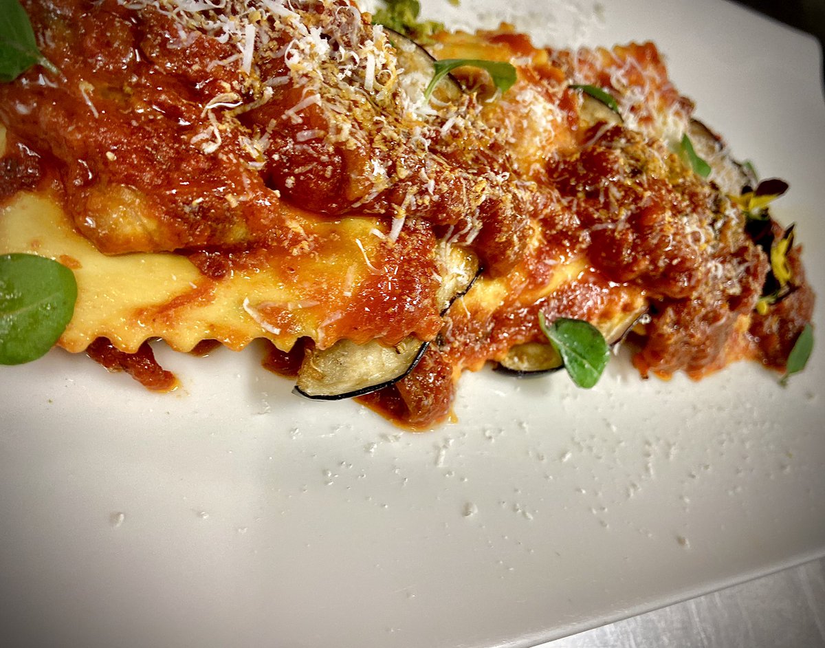 Alain_Messina's tweet photo. #essenza #raviolo #sicilia #ricottasalata #eggplant #melanzana #homemade #cucinaitaliana #restaurant #restaurantessenza #luxembourg #luxembourgville https://t.co/7o5KjgJich