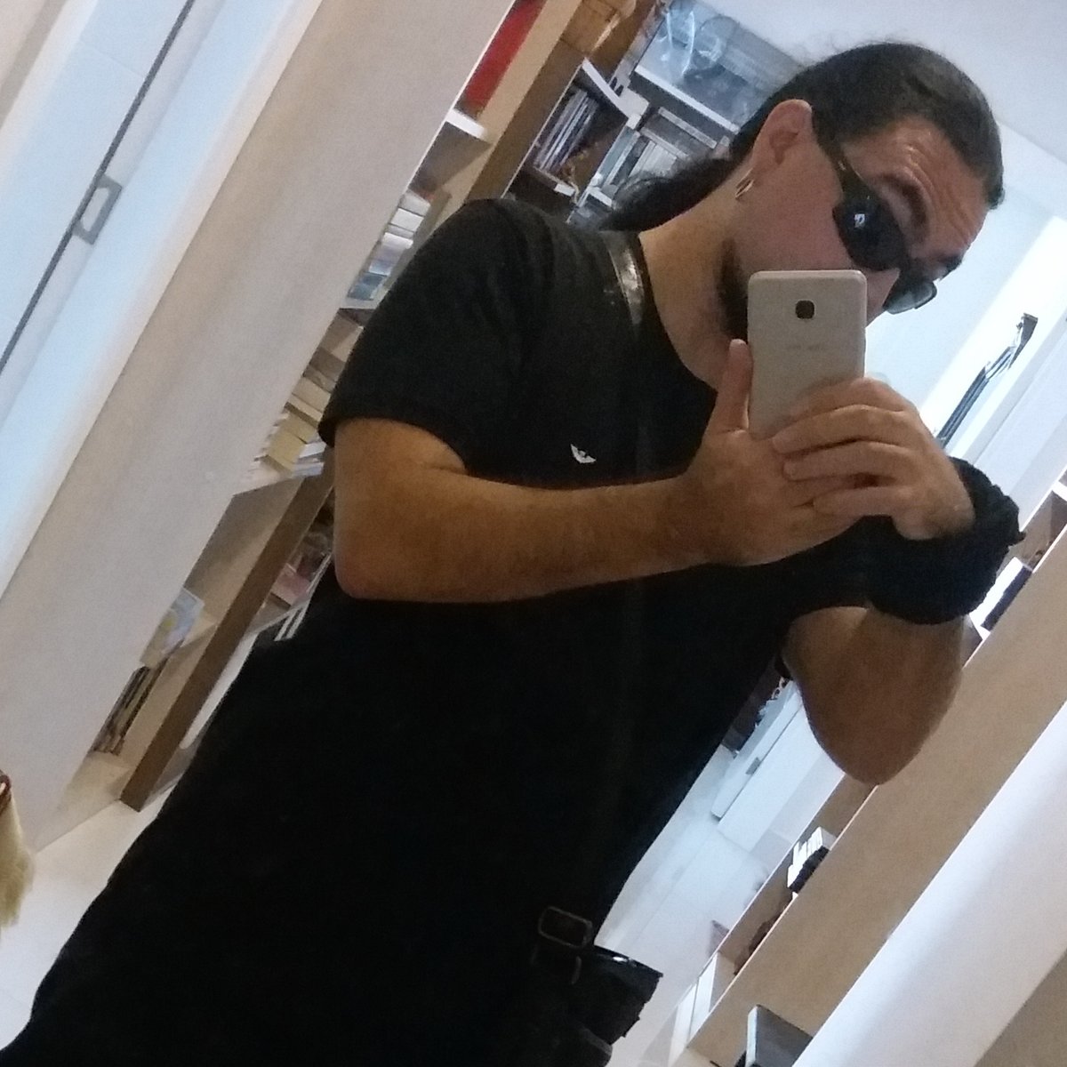 Aernath's tweet photo. Week 39-40 of #FatOrc journey!

Part I: 114,5 kg -> ... -> 88,8 kg 
Part II: 90,7 kg -> 88,8 kg again!

Yes! I'm down to the weight when I took a break.
Now time for hardcore ketogenic torture list for a week.

Back to #MilitaryOrc (86 kg) soon?
We'll see! Hopefully! :b https://t.co/SL4SoRrCS3