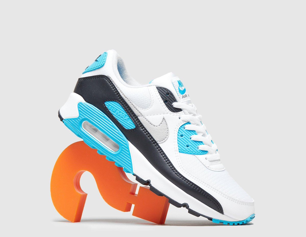 sizeofficial's tweet photo. The @Nike Air Max III. Available online now: https://t.co/JE6lgF2lNq - #nike #airmax #amIII https://t.co/n7sVb9gHPT