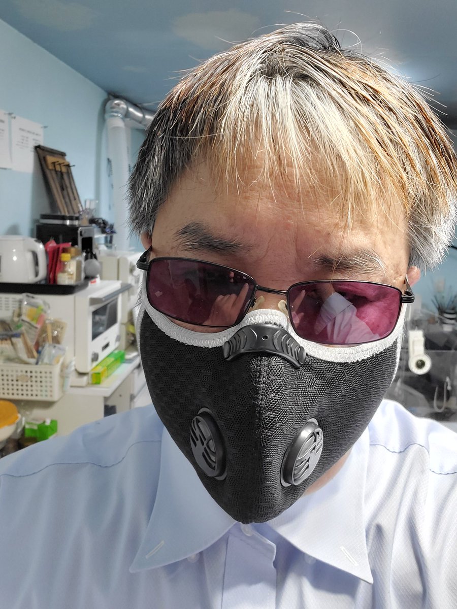 Kagayaki 香川県の歯art美術館にて10 1より二人展開催中 やっと来た クロノス社製ハンターマスク クロノス社 ハンター 逃走中