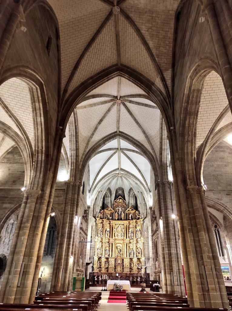¡Pasear por Aguilar de Campoo mientras cae la tarde es un regalo de la vida!

#Palencia vía <a href="/NomadasO/">Nomadas Ocasionales</a>
