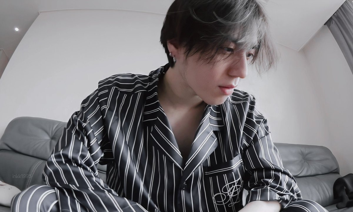 𝑱𝑩'𝑫𝑬𝑭𝑺𝑶𝑼𝑳 tweet media