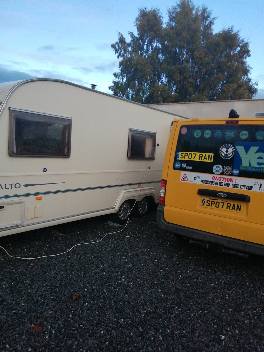 29. In three tweets Dave Llewellyn has identified his exact location. Alison Rollo of Bar Rollo Ltd will be furious. Can you think of a few people who would like a word with Dave?  #wheresDavy