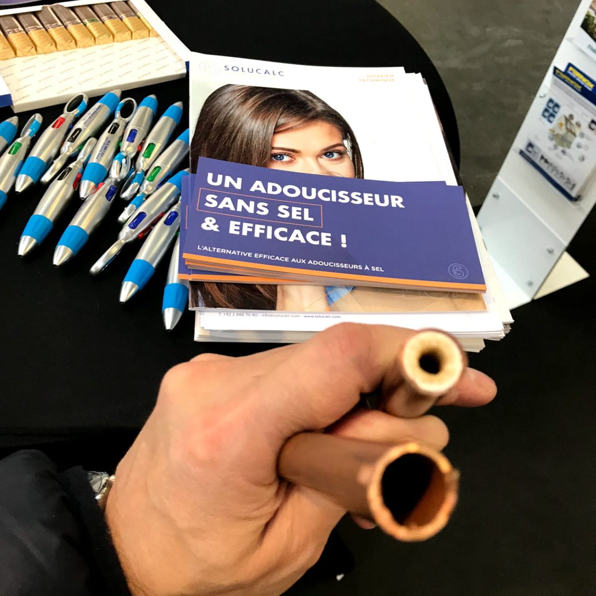 ✅¡El #SoluCalc es la mejor prueba de la suave limpieza de sus #TuberíasDeAgua!
🚫Olvídate de los descalcificadores magneticos, kineticos o de sal
Únete a la revolución de los #DescalcificadoresDeAgua con #CO2Alimentario, protege tus #instalaciones 💪
💦#AguaDeRed 👨‍🔧 #fontaneria