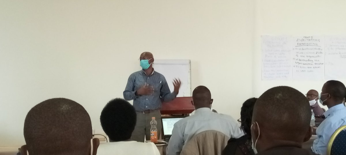 TASOUganda's tweet photo. Use #MatrixManagement. Look beyond your role.Know what resources exist,who has them and how you can use them to improve the life of the client. Be flexible and nimble in your work.We have a common goal. DrEdwardBitarakwate - Country Director @EGPAF #RHITESSWTransition https://t.co/k82PyJqpZy