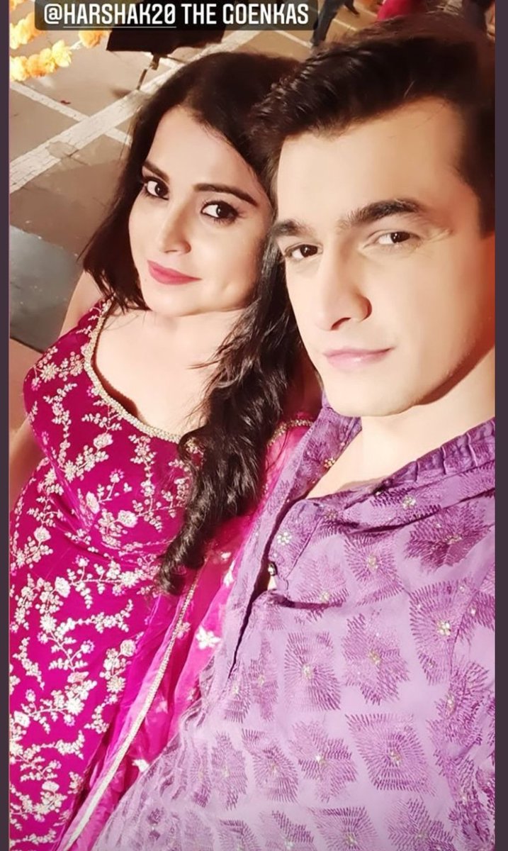 YabikaKaira's tweet photo. #Goenkas Vs #Khans
#KartikGoenka Vs #MohsinKhan
A #DreamBrother #BestBrother #BigBro.. every sister would wish for🙏..@momo_mohsin
#MohsinKhan ↔️#IdeallicBrother
↔️#CaringBrother
@momo_mohsin https://t.co/S1KkhCoe9V