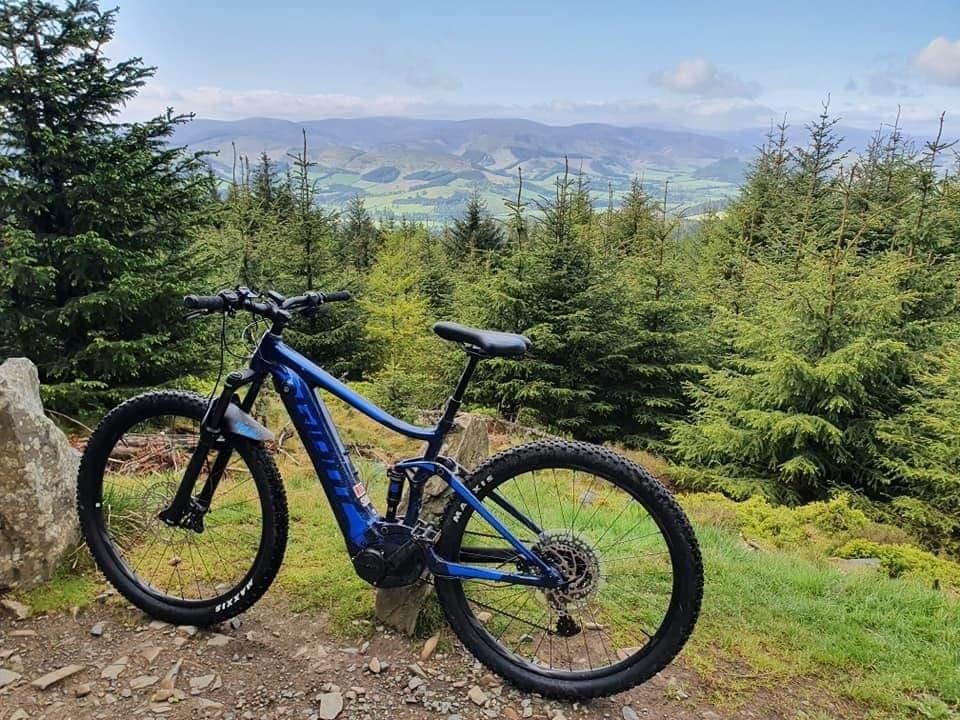PSOSEastLothian's tweet photo. Look out for stolen bike - Blue Giant Stance Ebike

We are asking you all to be on the look out for this stolen electric bike. Stolen from the Bankpark area of Tranent  between 4th and 5th October.  If you see it or have any information, call 101 quoting incident 0746 05/10/2020 https://t.co/OSS1OjoJBR