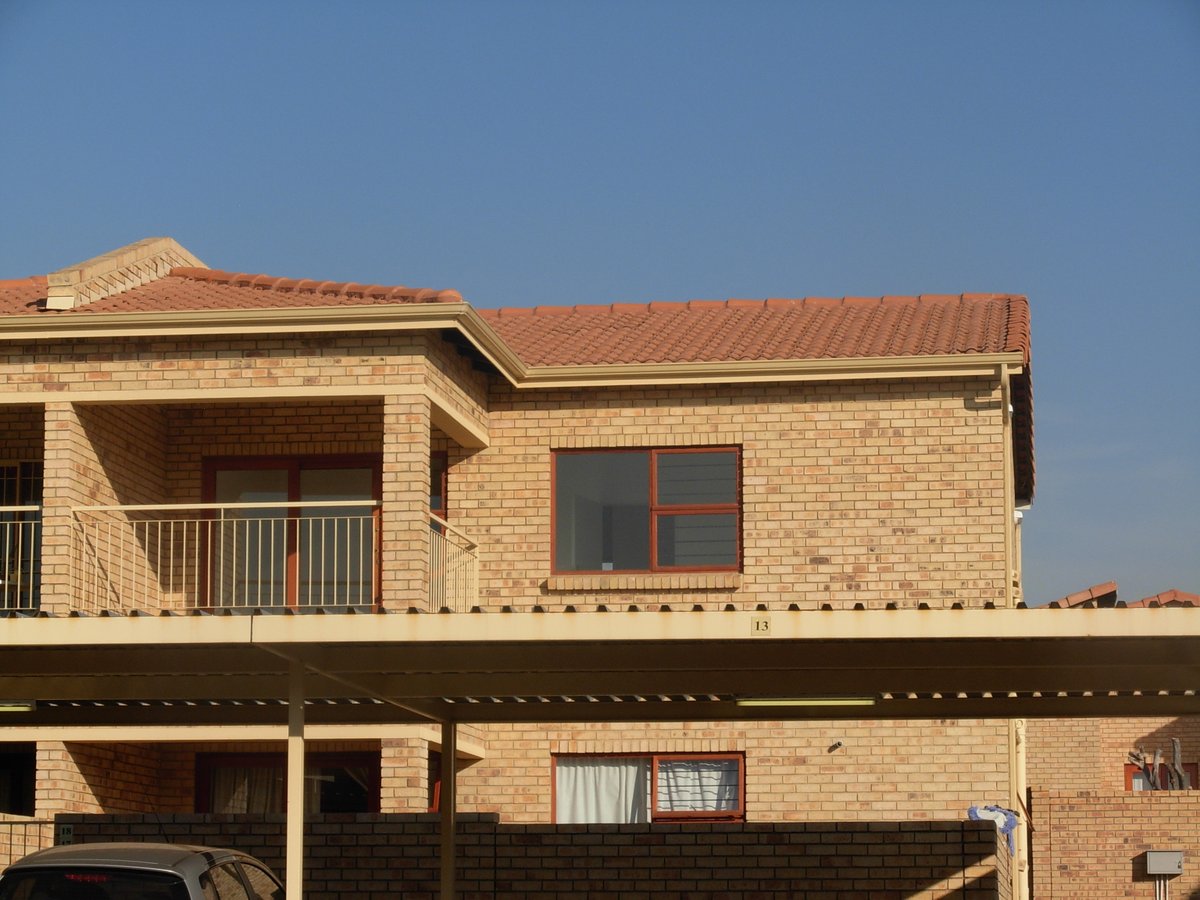 OnlineProperty tweet media