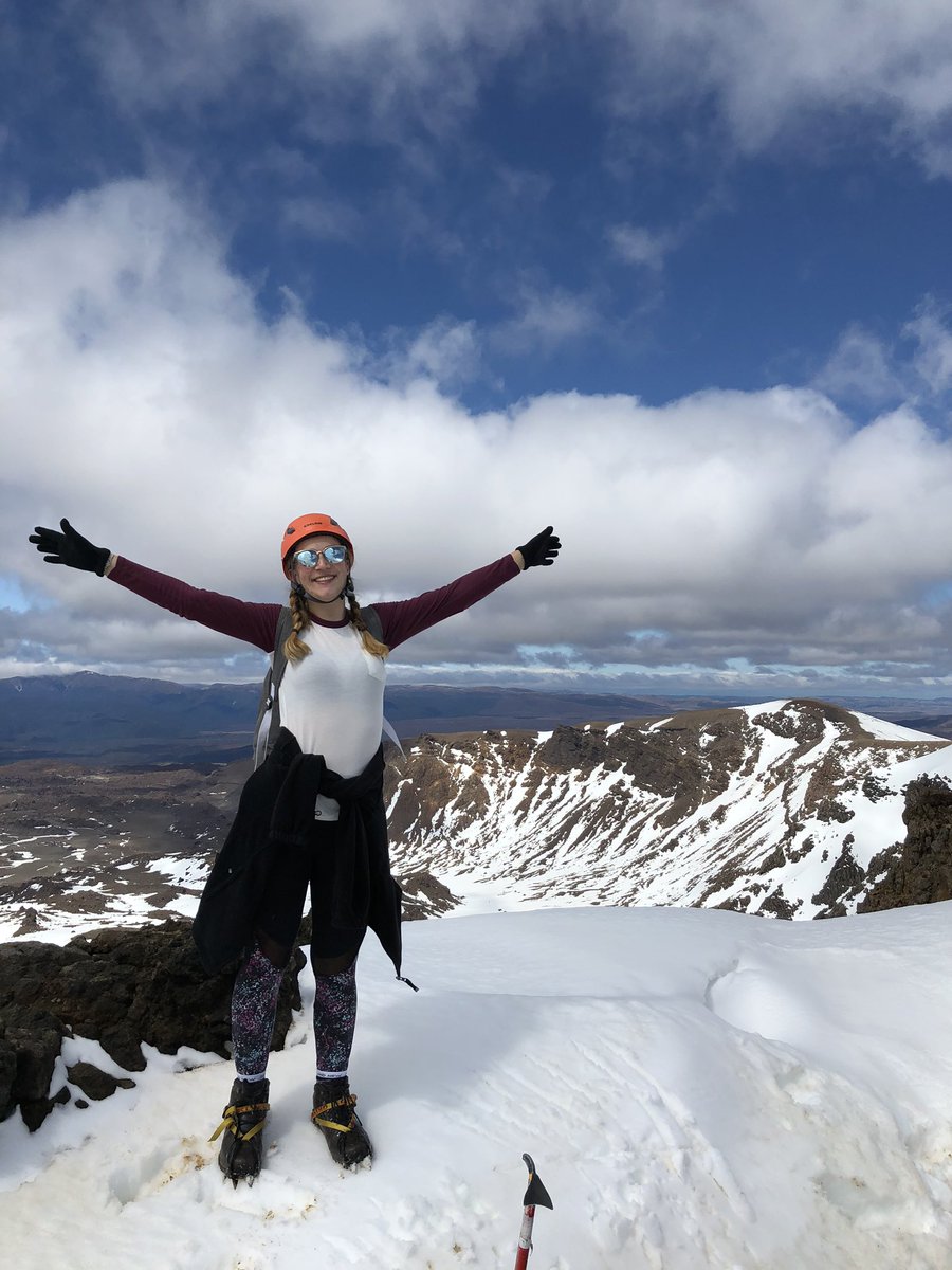 A year ago. 21km and very sunburnt lips later, I completed the Devils Staircase Hike #devilsstaircase #mountdoom