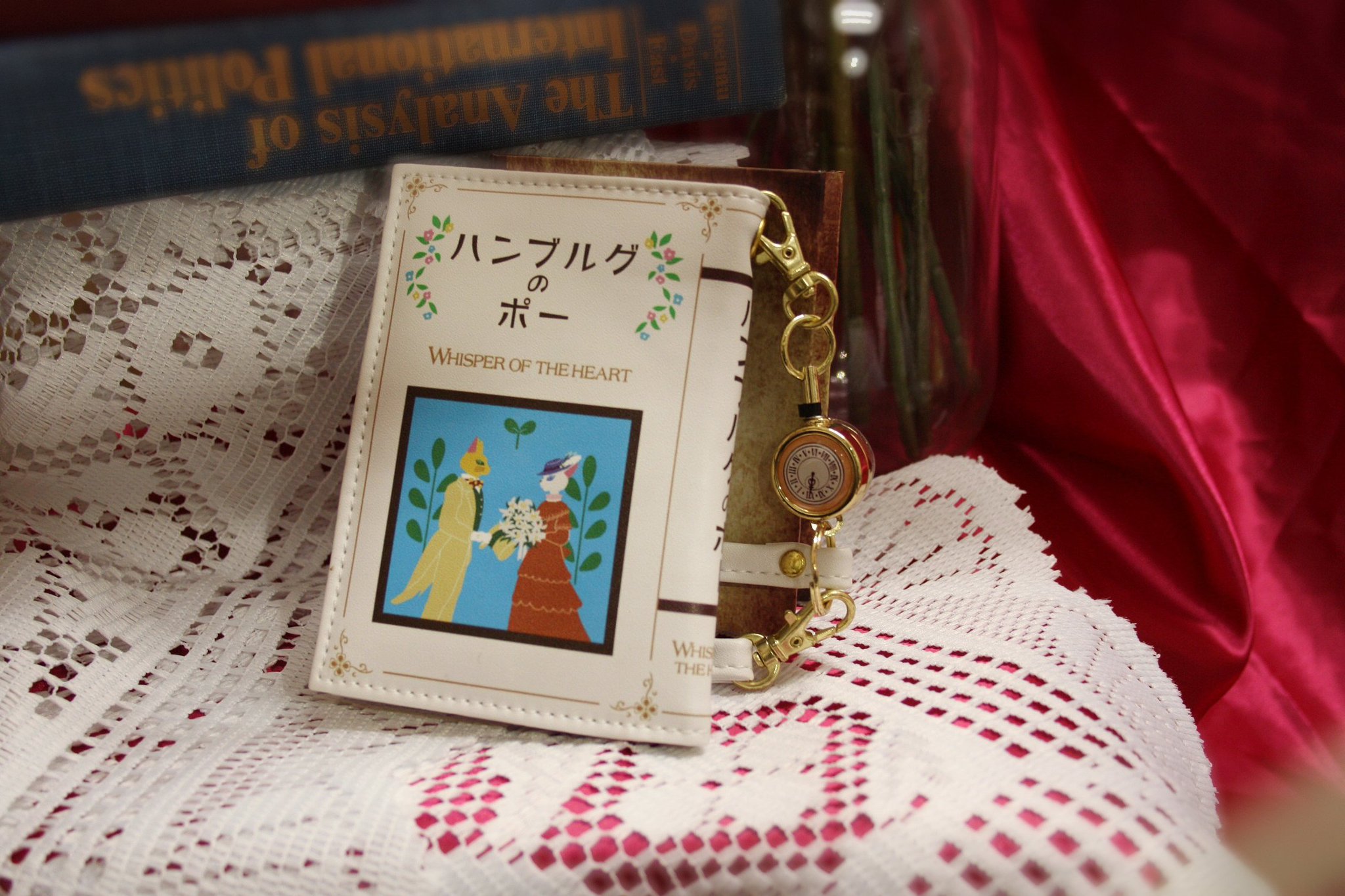 新品　パスケース　耳をすませば ハンブルグのポー ブック型 パスケース スタジオジブリ ジブリグッズ 耳をすませば ブック型リールパス