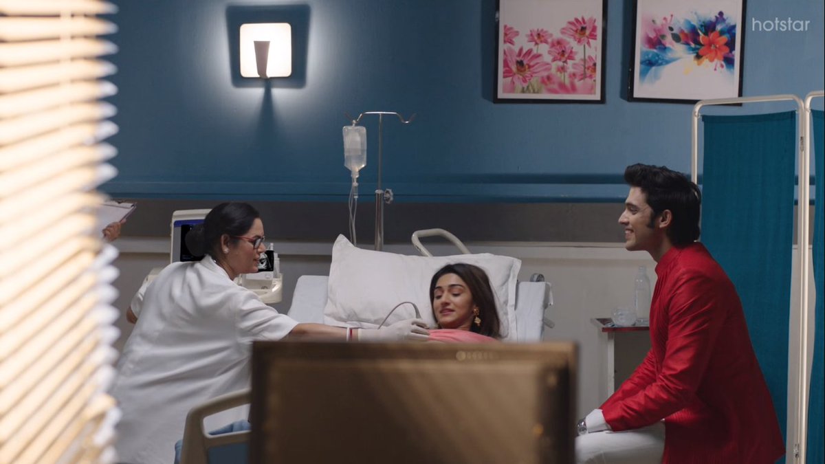  #KasautiiZindagiiKay Scene 24:  #AnuragBasu:This reminds me of the time when i saw Sneha's scan n felt extremely emotional but did not know why! Now i feel very lucky to experience this with our chotu! Thank u Pre!!Pre smiled n held his hand tightly  #ParthSamthaan