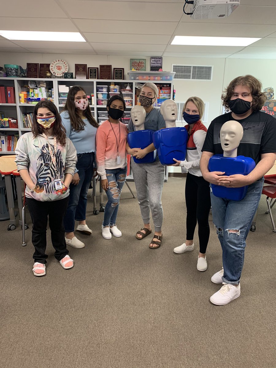 SetShs's tweet photo. RST completed CPR training and certifications!  Way to go!! #theheartandfutureofthecommunity #CPRprofessionals @SISD @SplendoraCTE https://t.co/ncUq5lQ0Th