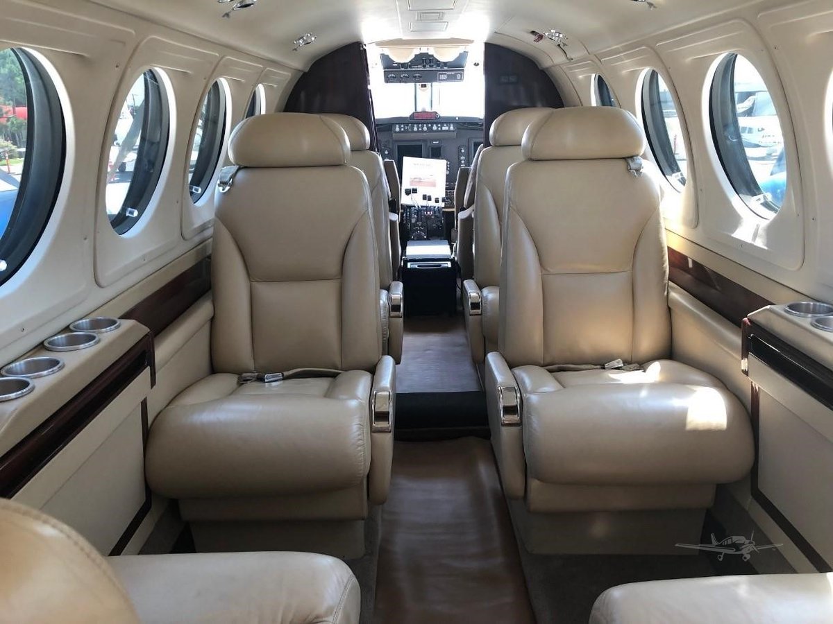 Controller's tweet photo. Turboprop Tuesday is here and you don't want to miss out on this 2006 #Beechcraft King Air B200 available for $1,990,000.
#TurbopropTuesday #Aircraft #Aviation #ControllerAircraft
#KingAir
https://t.co/Zk6q0DbMSy https://t.co/ANr9CtE2mP