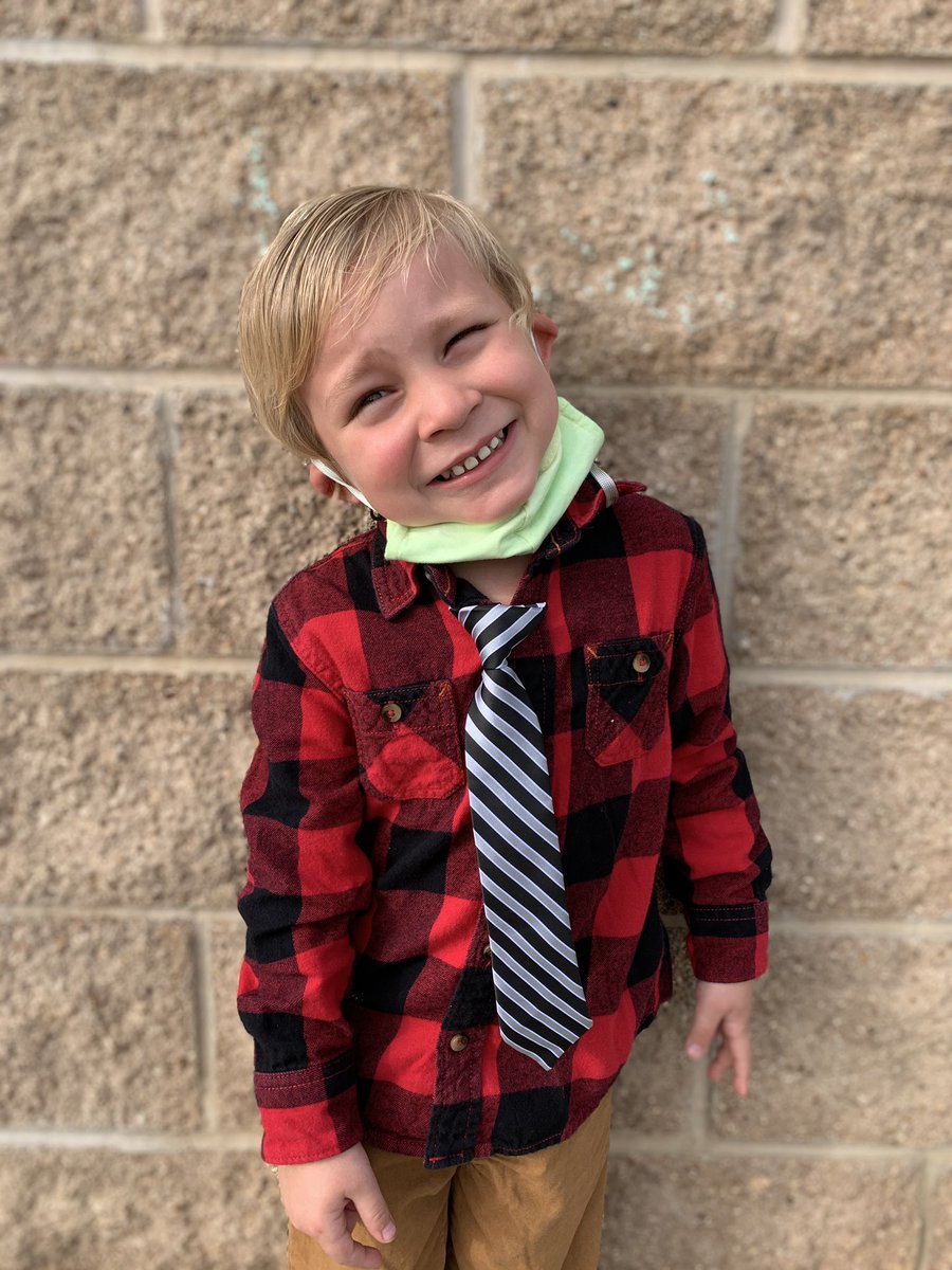 MrsBennettCCE's tweet photo. We had our first Pre-K friend dress up for “Tie Tuesday” at the Castle! #mlm #ccestrong @CastlemanCreek @MrBennettCCE https://t.co/Te2cUVnh9U