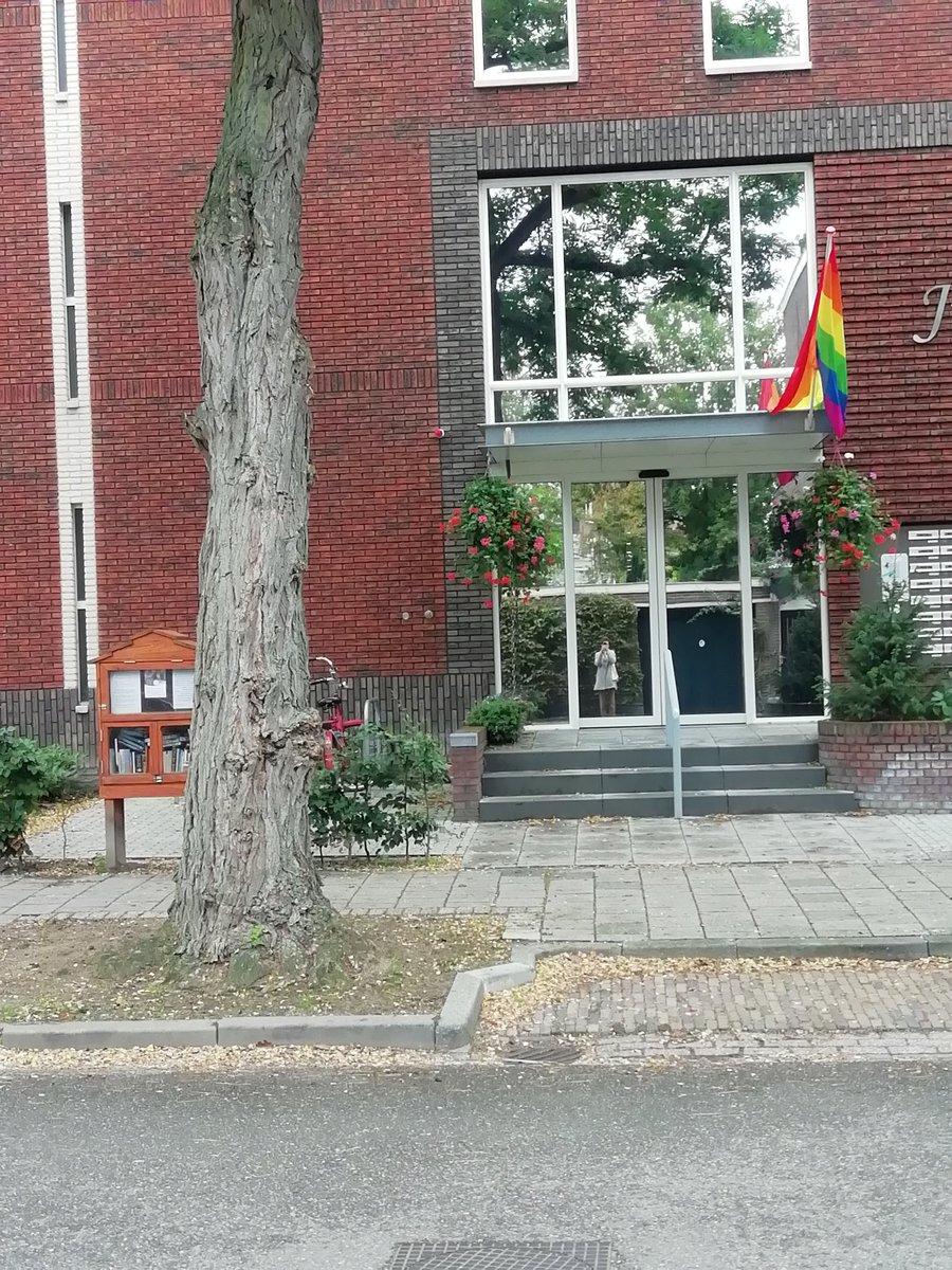 Dr. Friederike Landau-Donnelly tweet media