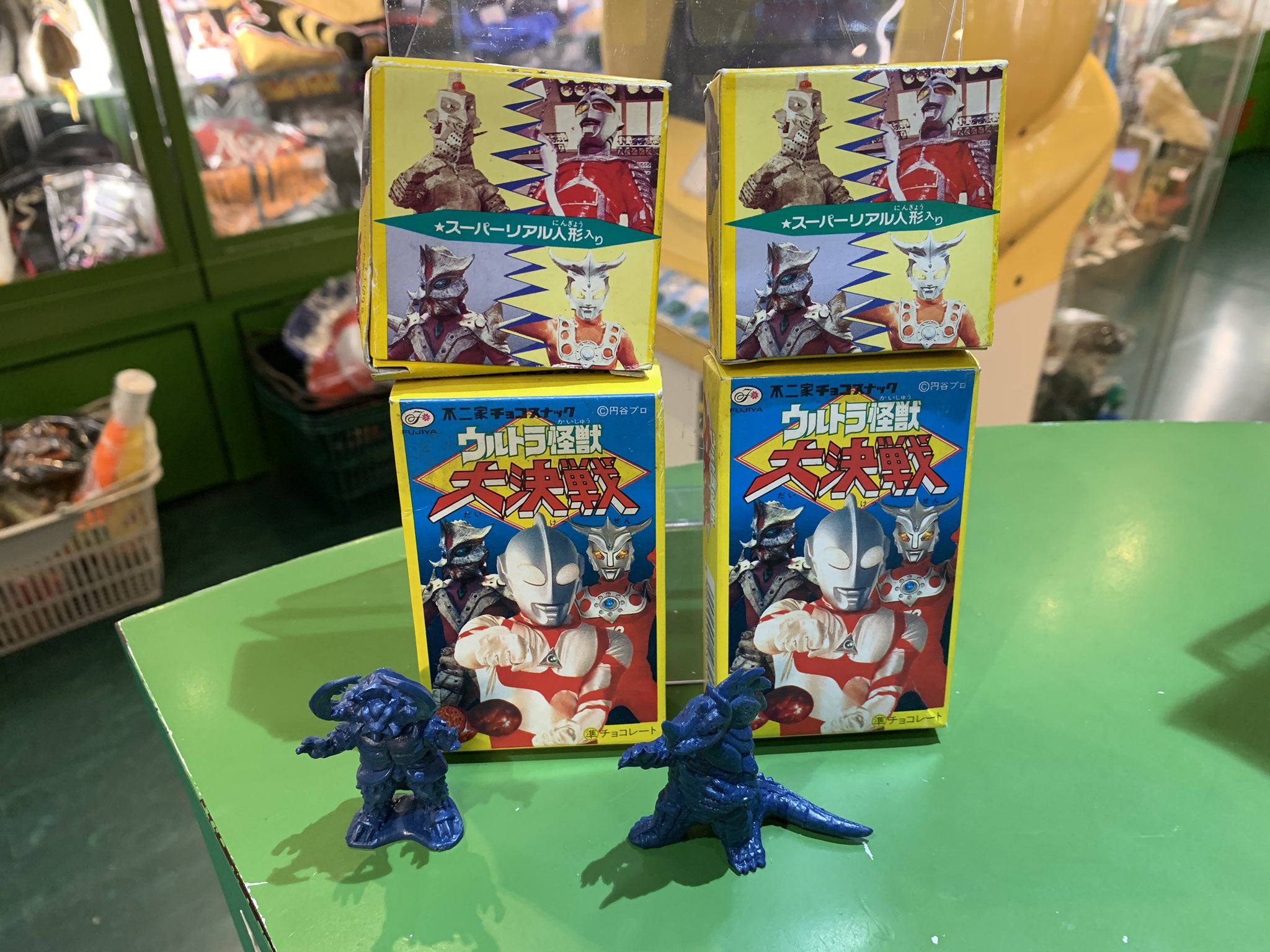 希少 当時物 不二家 チョコスナック 食玩 ウルトラマン ウルトラ怪獣大決戦 スーパーリアル 塩ビ人形 消しゴム フィギュア 6個セット 当時物 不二家チョコスナック 1 180 機動警察パトレイバー 組立済9体セット Wp Lucvandevelde Info