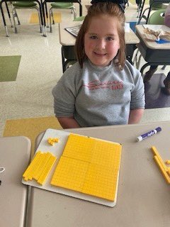 beccaware's tweet photo. Challenge accepted!!!! Students @Hamilton_HLE were challenged to show a number in at least two different ways. They blew my mind with their mathematical thinking! #BigBlueontheMove #RideWiththePRIDE #mathteachersinthemaking #rockstars #ilovesecondgrade https://t.co/u7AOq6ExQS