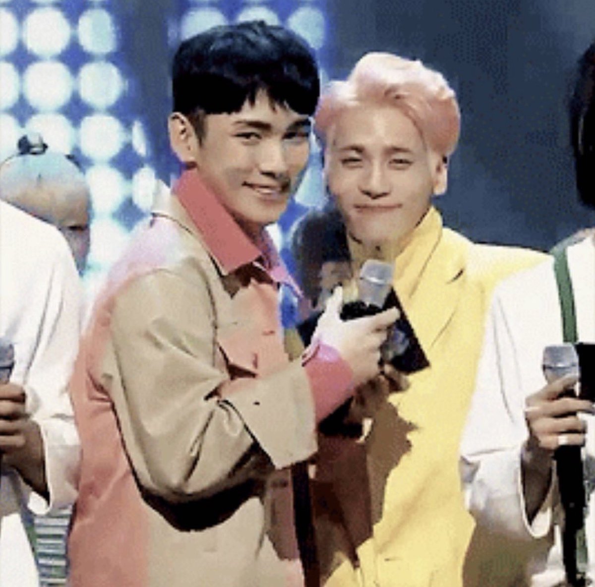 kjhsmiling's tweet photo. welcome back kibum 🤍 

#Myfreak_Key_is_back
 #기범이즈백_대장돌아오다 https://t.co/aTjeJqcTQS
