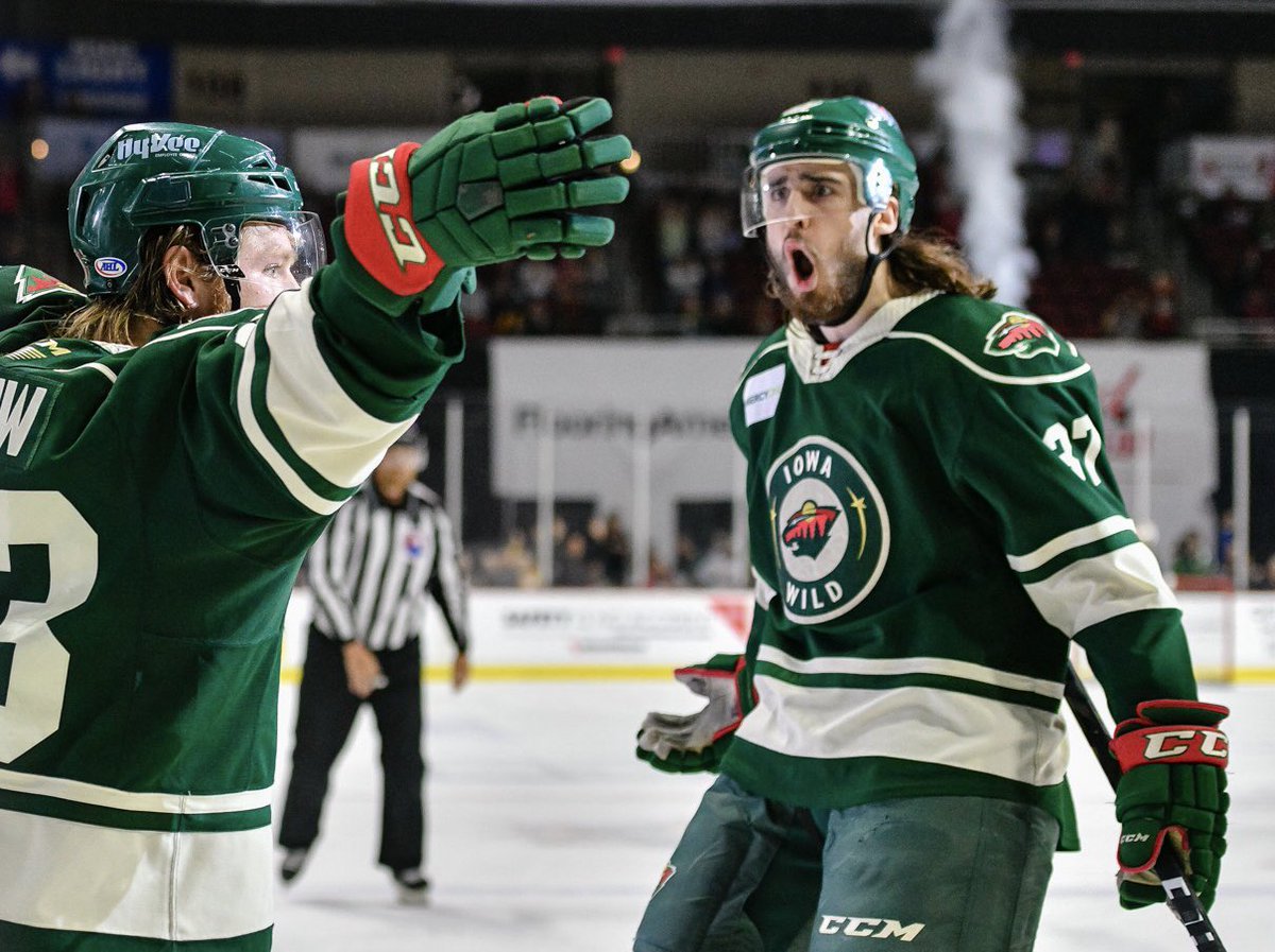 IAWild's tweet photo. Today's mood brought to you by @Hwarner16 ‼️ https://t.co/Ps7XWZp41B