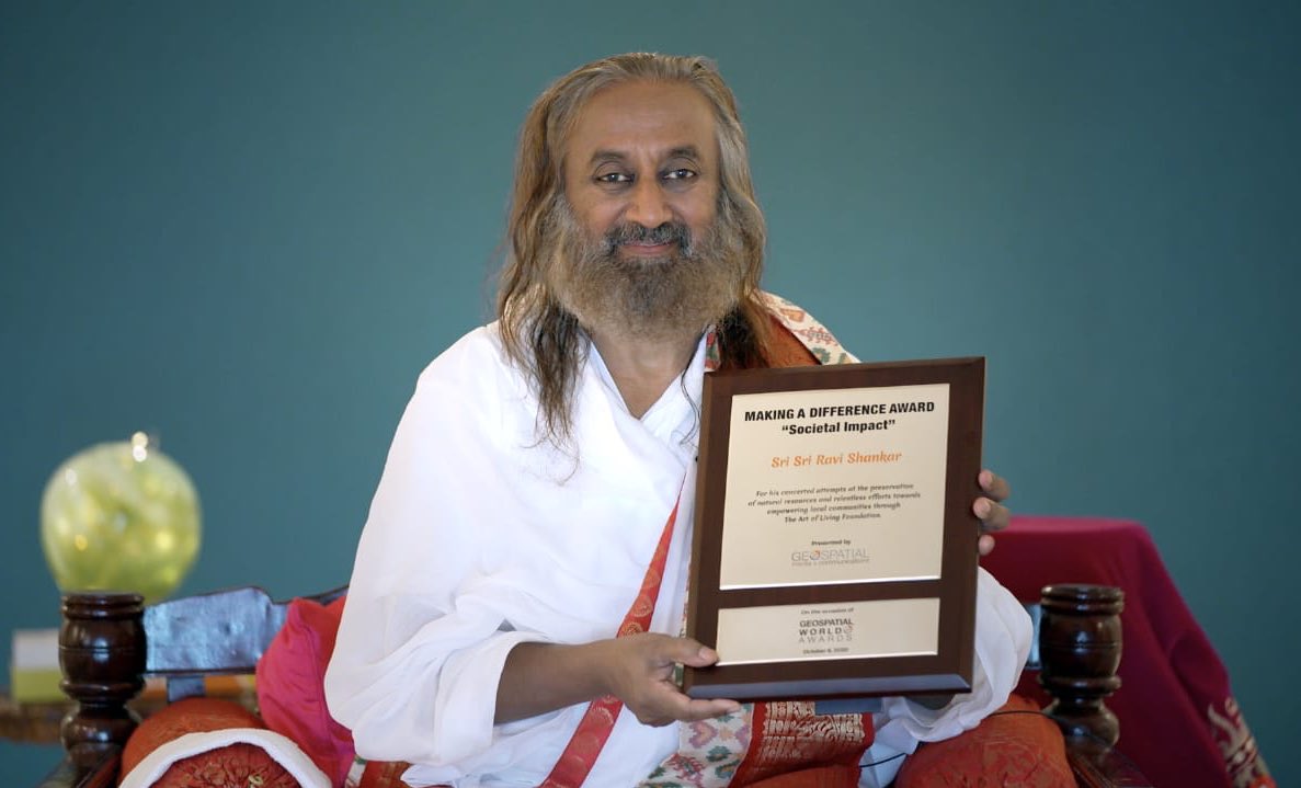 Received the Geospatial World Award for Societal Impact from Geospatial World Forum. The credit for this award goes to our @ArtofLiving volunteers. https://t.co/UmMfEMektX