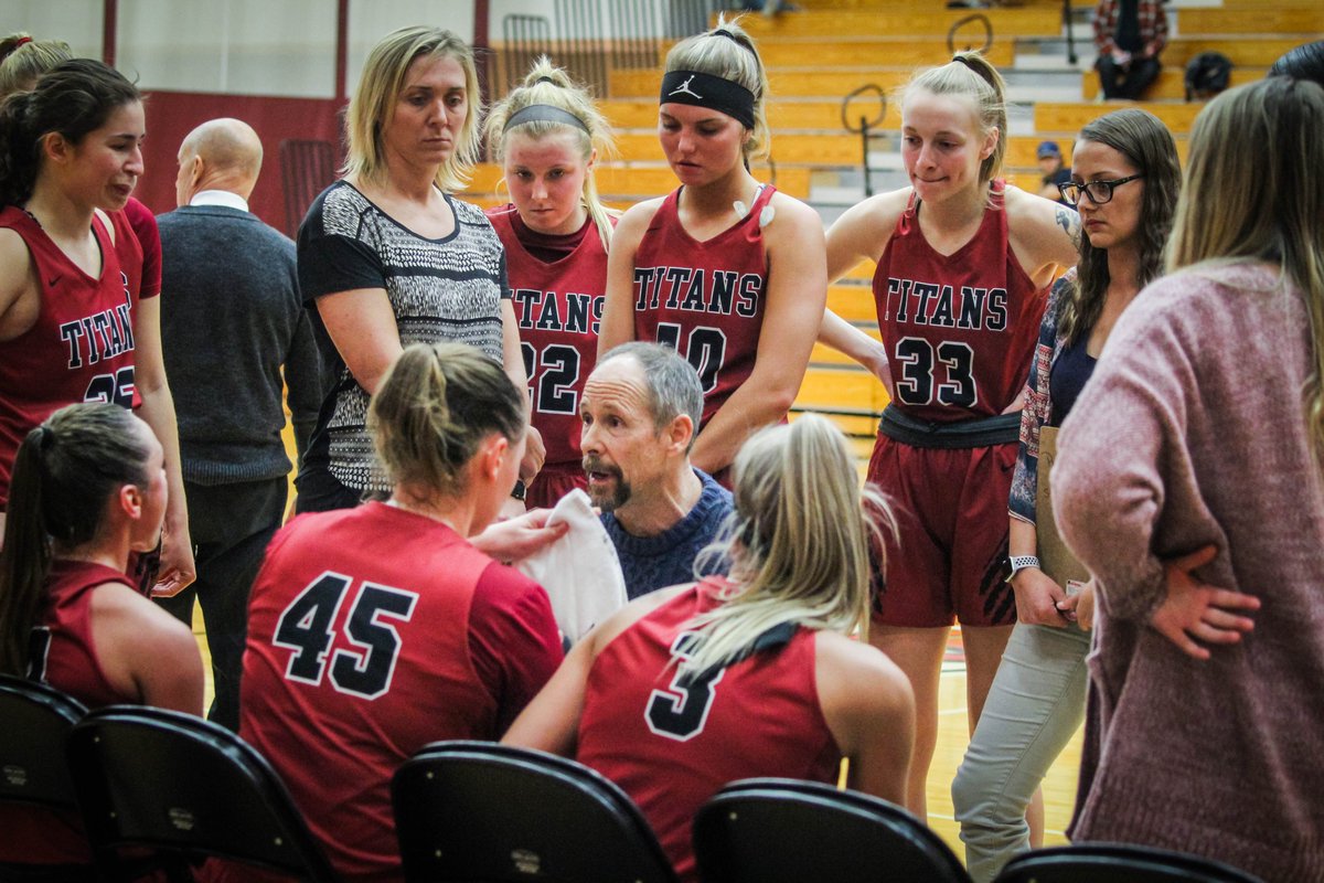 IUSBTitans's tweet photo. Happy #NationalCoachesDay to all of our Titan coaches!

Thank you for all of your hard work on and off the area of competition 👏 https://t.co/sOqvmUHIPP