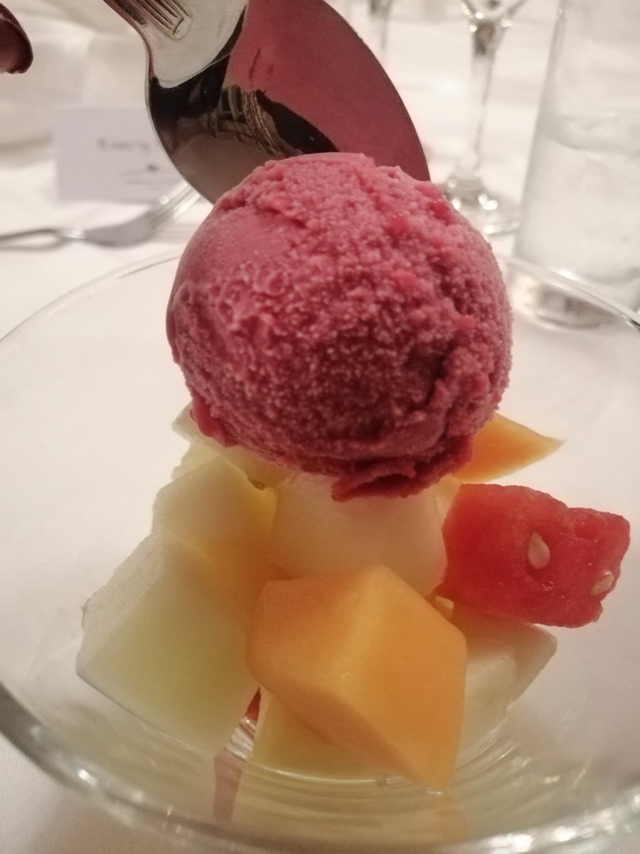 AWTGirl's tweet photo. @PendleyManor a countryside #escape. Conférence rooms, #spas, pool and acres of land to roam. This was #dinner opted for #guineafowl for the first time. And everyone does it like this, I'll be having it again. Have you been to #pendleymanor #tuesdayvibes #TravelTuesday #hotels https://t.co/hhfNXQhnxI