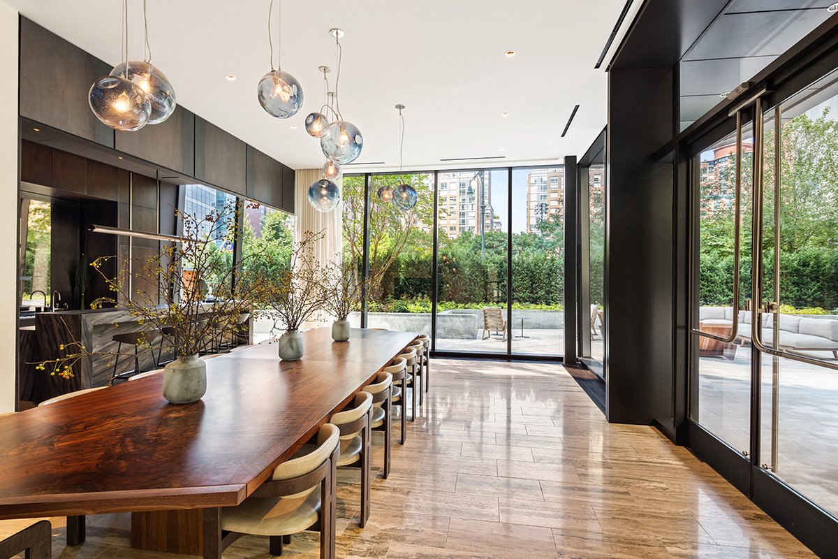 111 Murray Street, warm and sophisticated new home in NYC designed with <a href="/KohnPedersenFox/">KPF</a>  and Rockwell Group-just pure!
#lightingdesign #lightingbyOLS #design