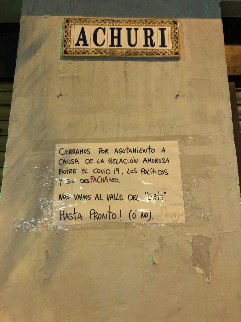 pancartera's tweet photo. #Argumosa sin playa, #MadridSeMuere peeero  "no estamos haciendo política" dicen algunos.
#Lavapiés se ha rendido. https://t.co/Us88Briwkd