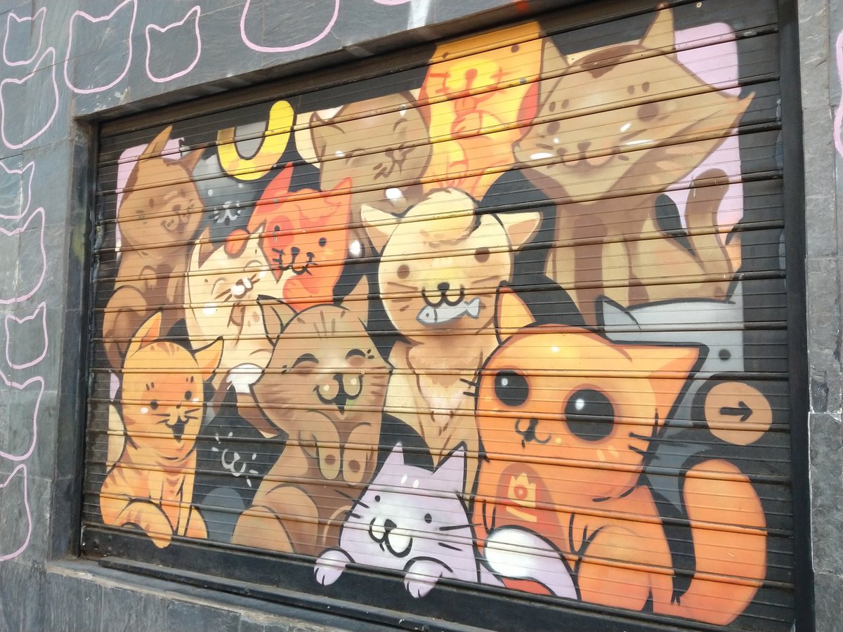 pancartera's tweet photo. #Argumosa sin playa, #MadridSeMuere peeero  "no estamos haciendo política" dicen algunos.
#Lavapiés se ha rendido. https://t.co/Us88Briwkd