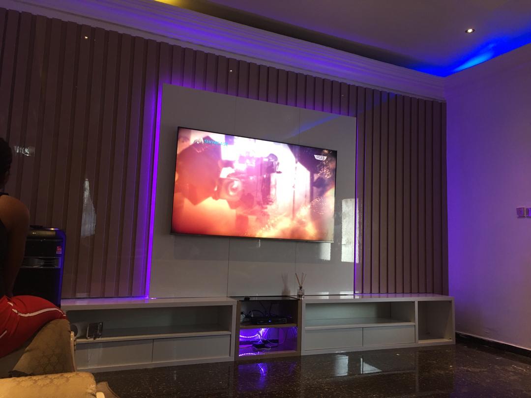 Otunba_Mark's tweet photo. @officialnairam1 Sleekynteriors has got you covered on all your interior worries at a pocket friendly price accompanied with excellent and superb quality delivery.
#interiordesigner #sleekynteriors #Consoledecor #livingroom #lagosibadanrail
#TuesdayThoughts #Nairamarley #iCONs #Kindly help RT https://t.co/iYqN4ztliH